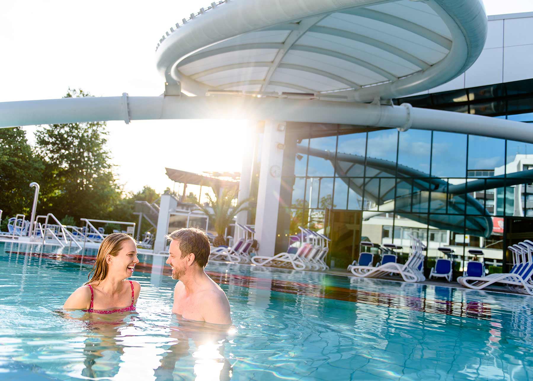 Europa Therme Bad Fuessing Paar Blick